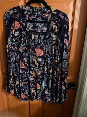 Hannah Navy Floral Peasant Top with Crochet Shoulders